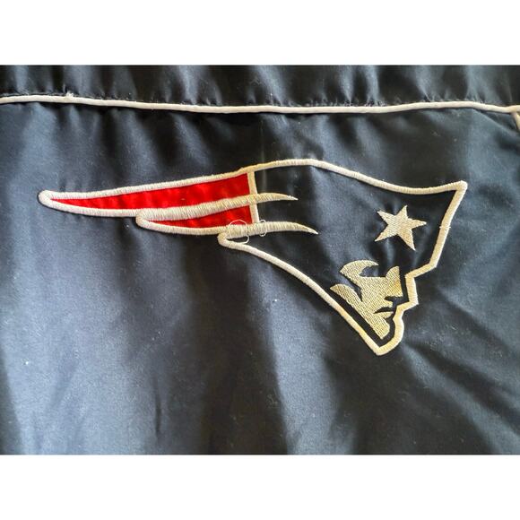 Vintage New England Patriots Windbreaker – Medium - Picture 3 of 8